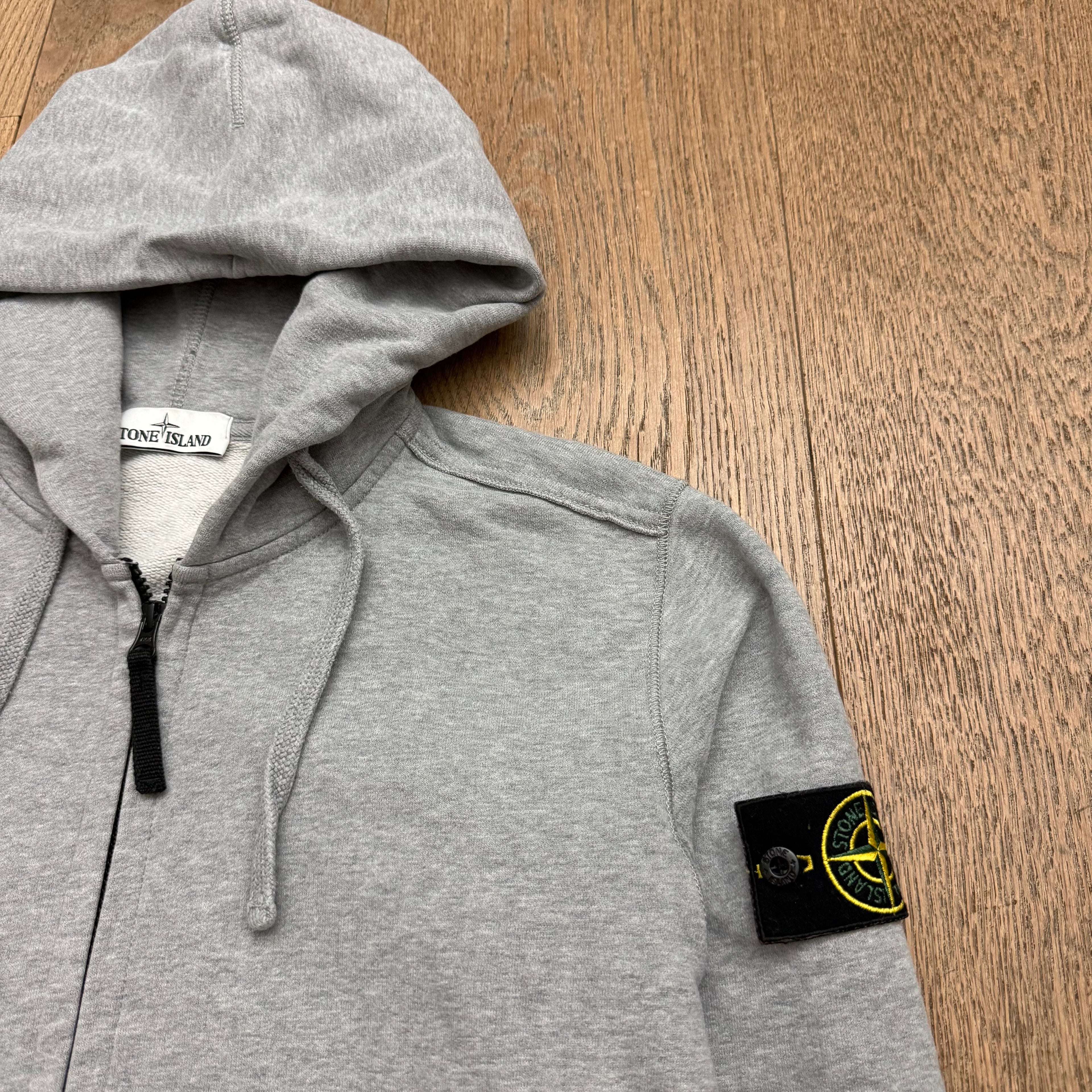 Stone Island Zipped hooded sweat - L