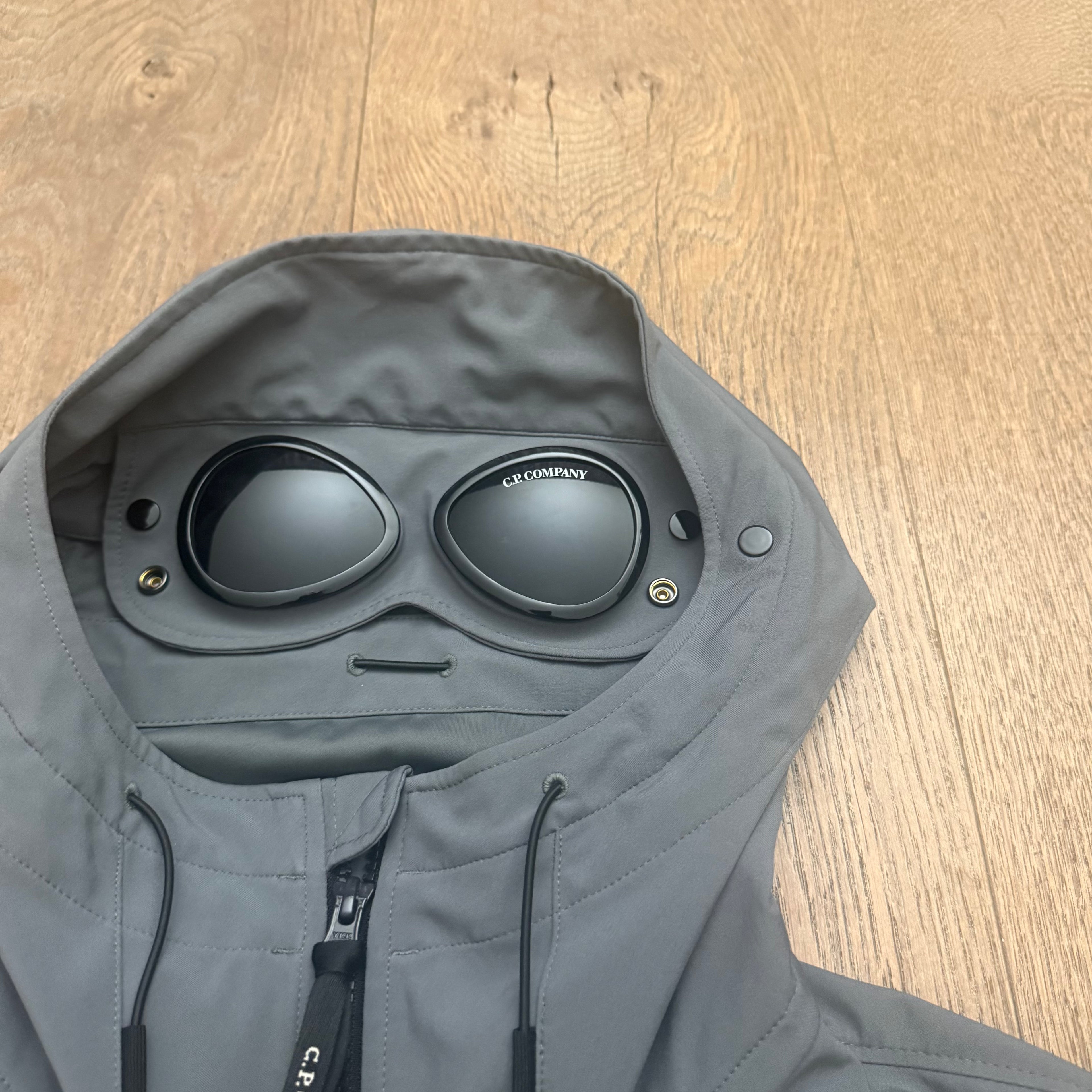 CP Company C.P shell-R goggle jacket - L