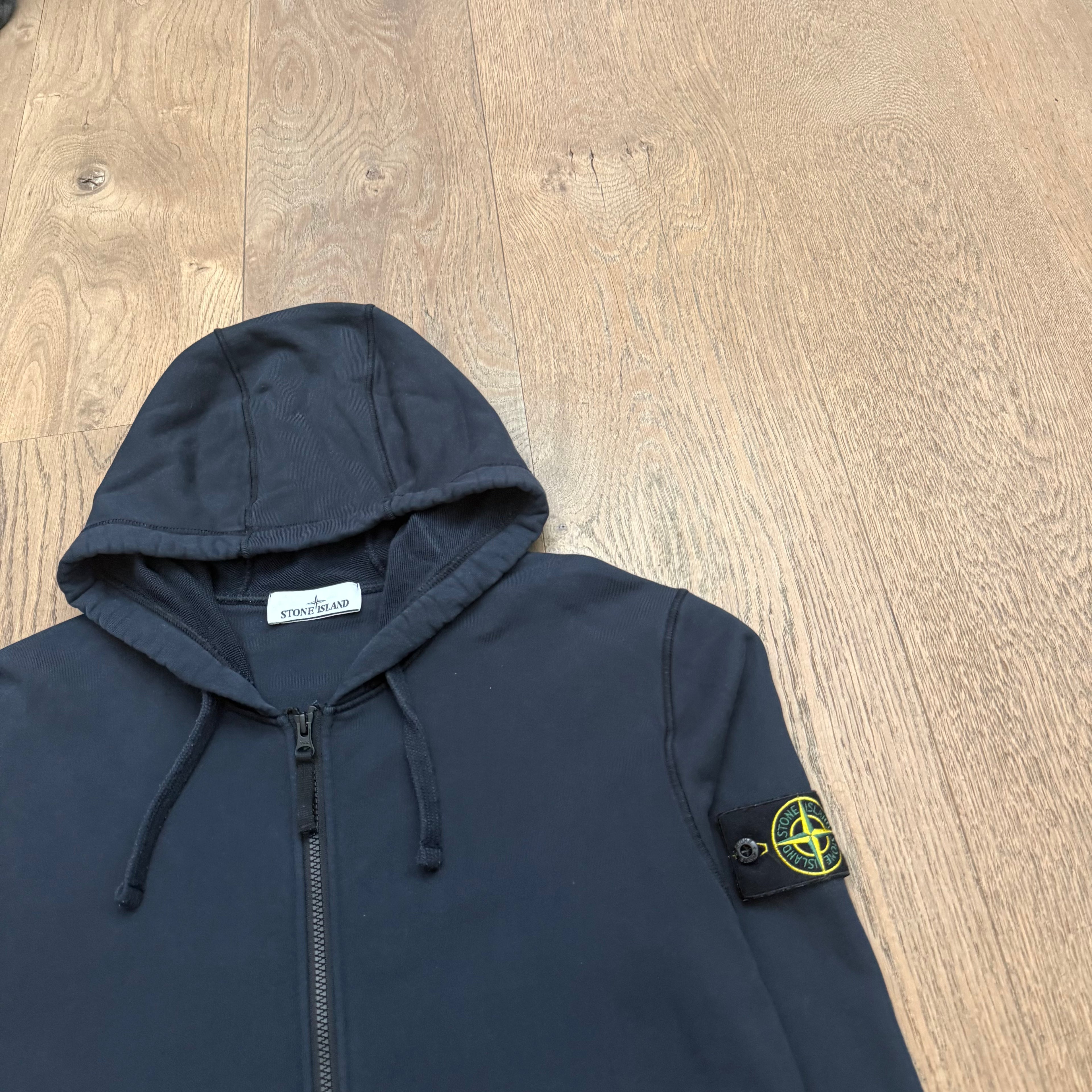 Stone Island Zipped hooded sweat - L