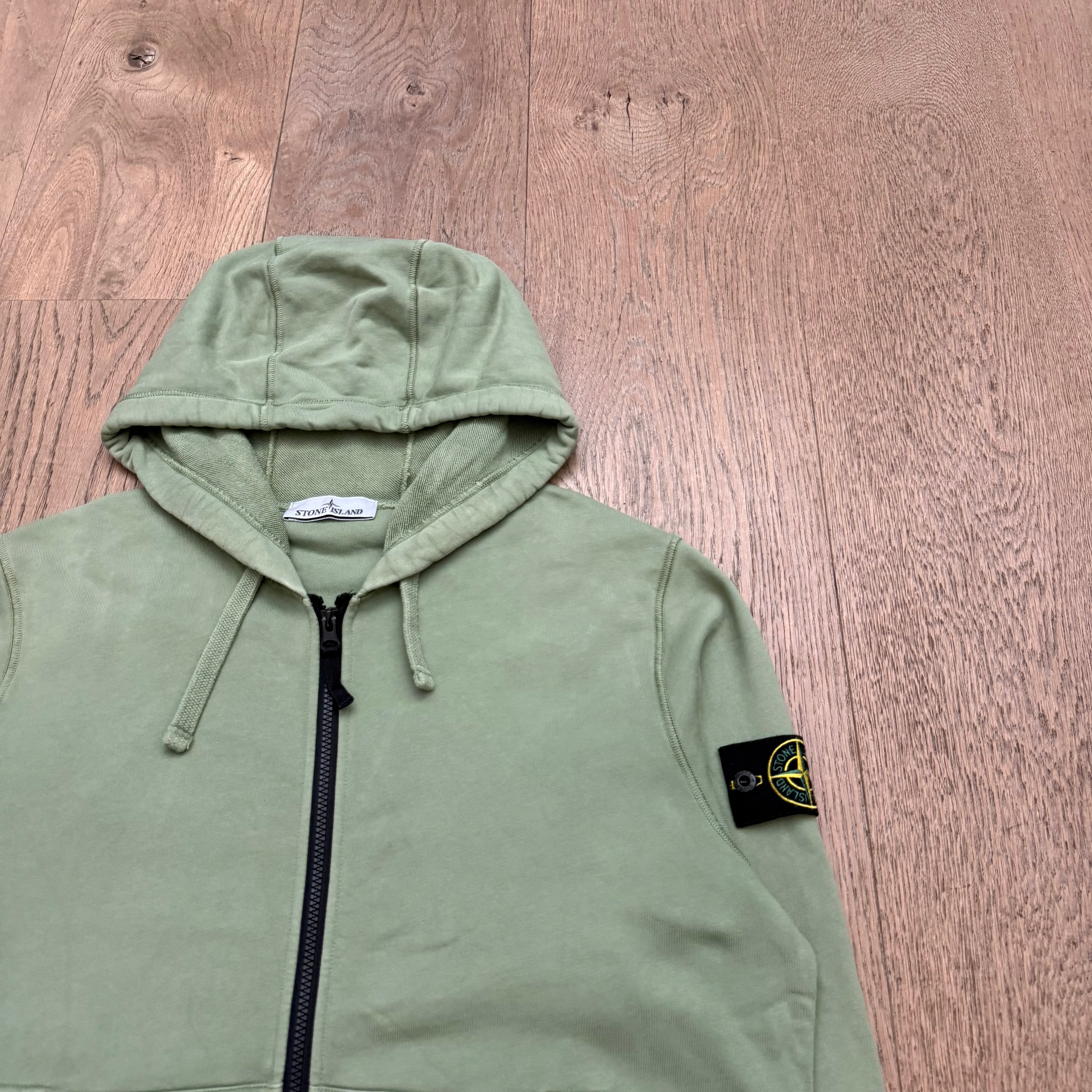 Stone Island Zipped hooded sweat - L