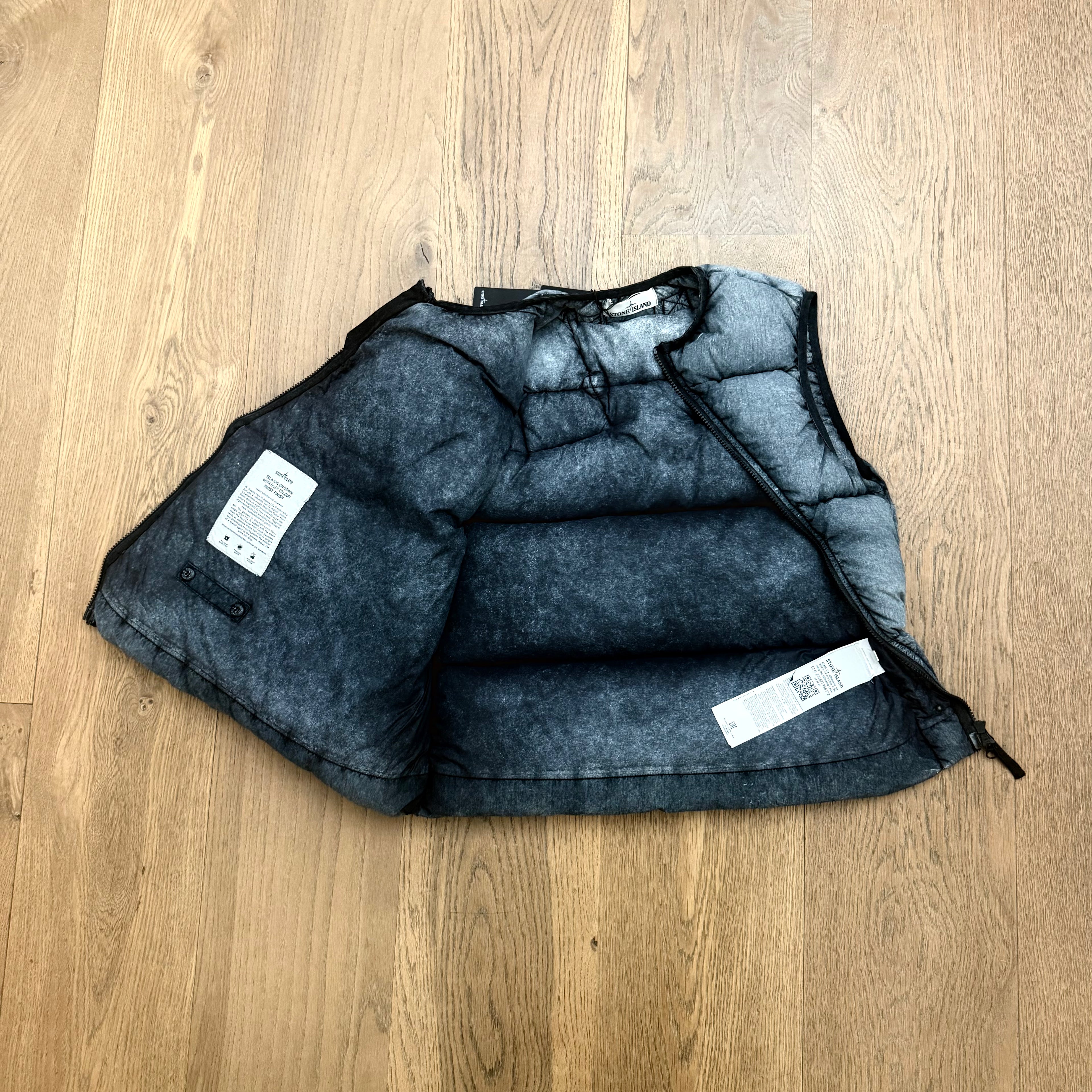 Stone Island tela nylon down with dust colour frost finish - S