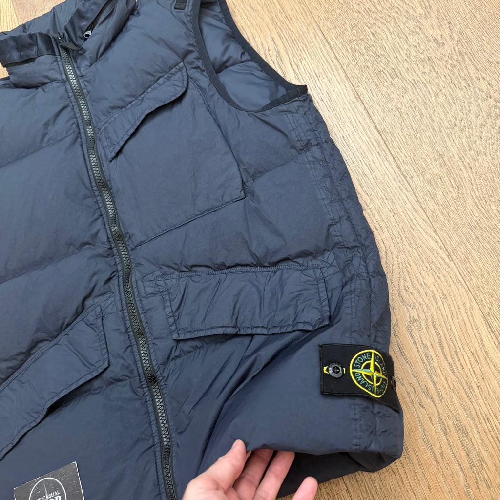 Stone Island garment dyed crinkle reps down gilet - L