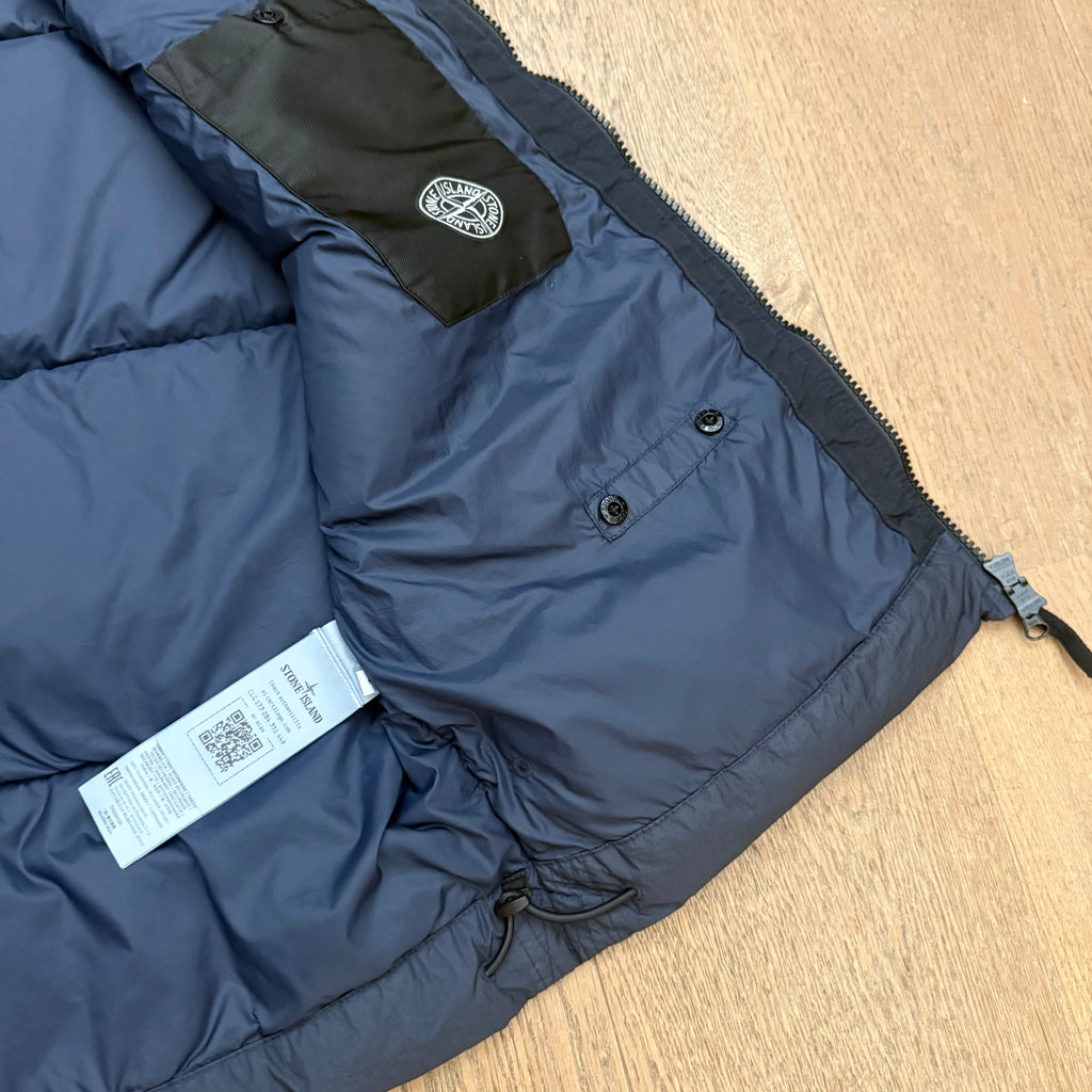 Stone Island garment dyed crinkle reps down gilet - L