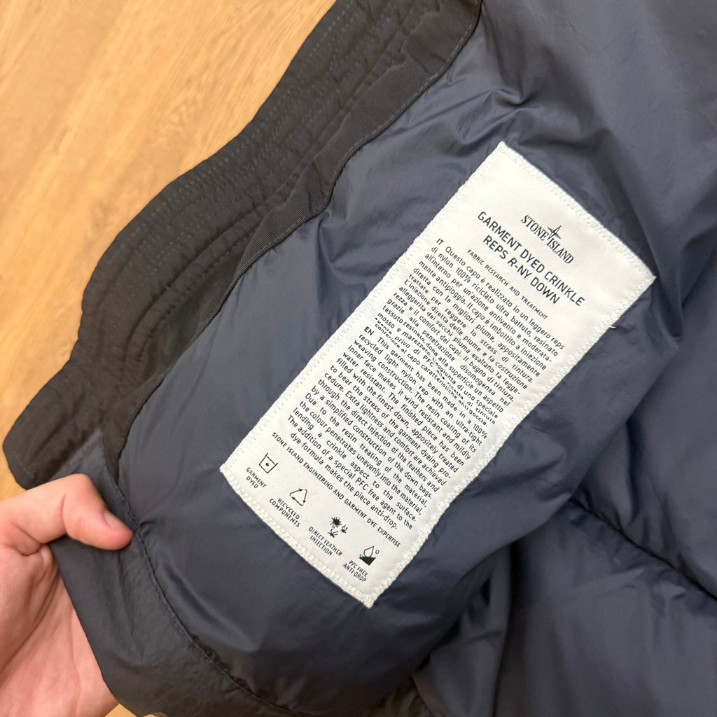Stone Island garment dyed crinkle reps down gilet - L